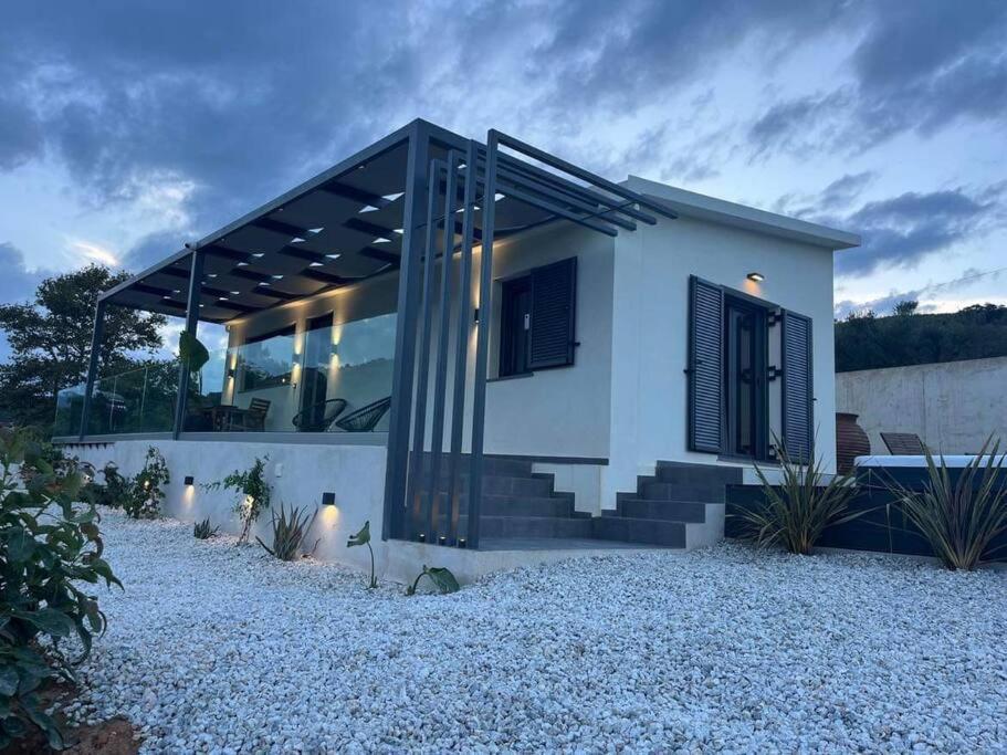 Ek Ornelakis, Luxury Country House With Jacuzzi Khania Eksteriør bilde